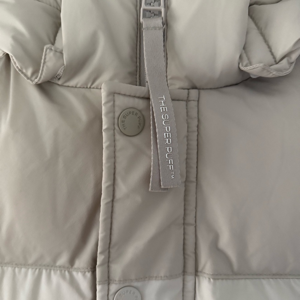 Aritzia Super Puff Jacket - Cream - SMALL - Picture 3 of 10